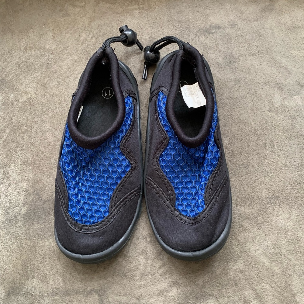 🟠VGUC🟠 Studio 35 Black & Blue Water Shoes - Little Kids 11